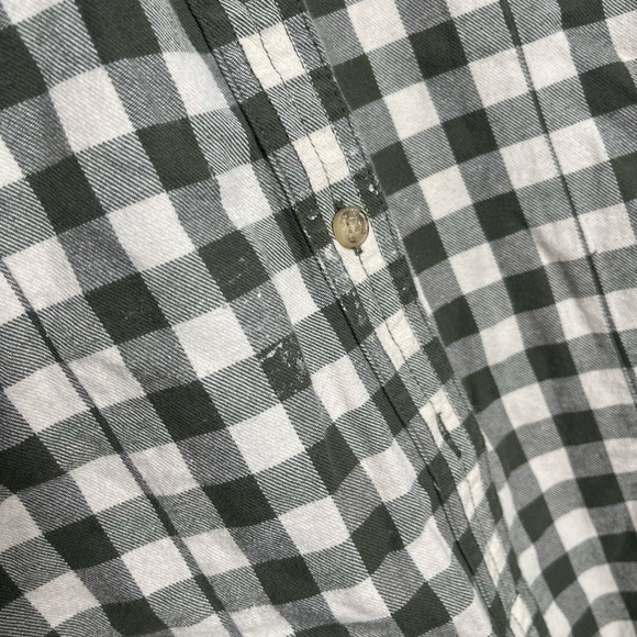Duluth Trading co. | The Free Swingin’ Flannel Green Check - Picture 2 of 5